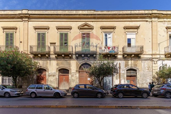 appartamento in vendita a Siracusa in zona Centro Città