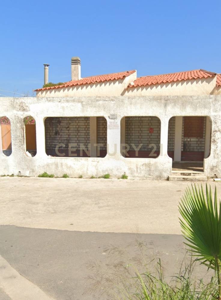 locale commerciale in vendita a Siracusa in zona Fontane Bianche