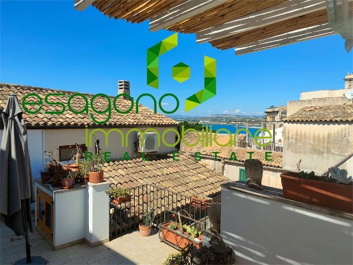 appartamento in vendita a Siracusa in zona Centro Città