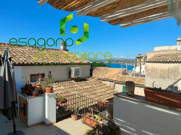 appartamento in vendita a Siracusa in zona Isola Ortigia