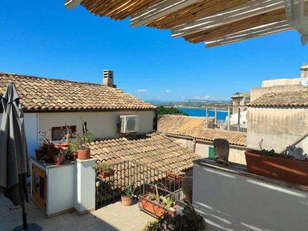 appartamento in vendita a Siracusa in zona Isola Ortigia