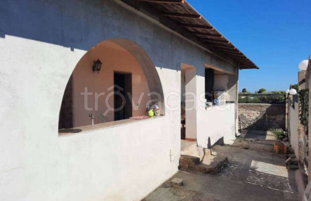 casa indipendente in vendita a Siracusa in zona Isola / Plemmirio