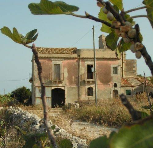 casa indipendente in vendita a Siracusa in zona Isola / Plemmirio