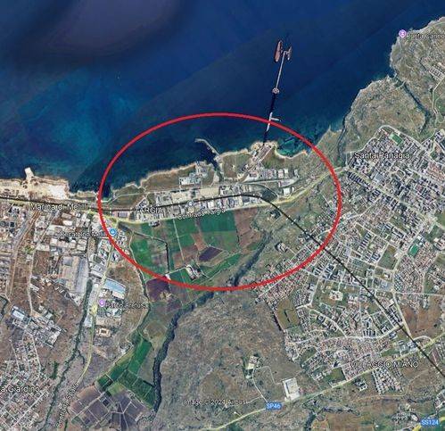 locale commerciale in vendita a Siracusa in zona Targia