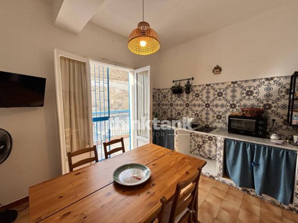 appartamento in vendita a Siracusa in zona Borgata