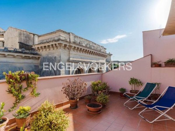 appartamento in vendita a Siracusa in zona Isola Ortigia