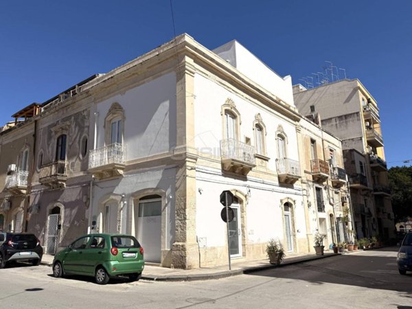 appartamento in vendita a Siracusa in zona Borgata