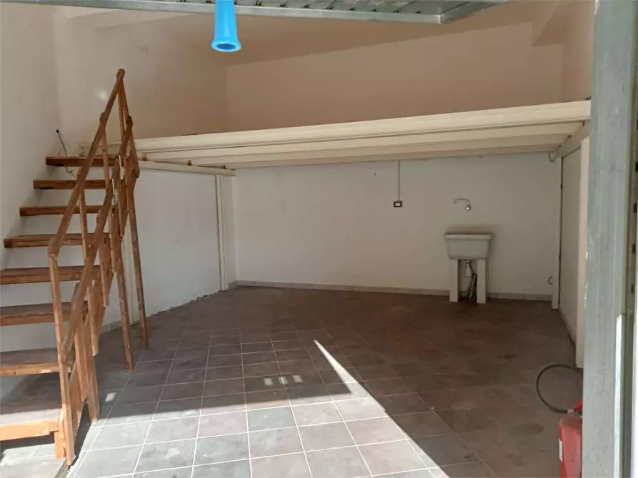 locale di sgombero in vendita a Siracusa