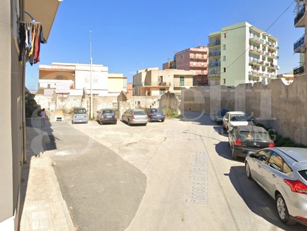 locale di sgombero in vendita a Siracusa