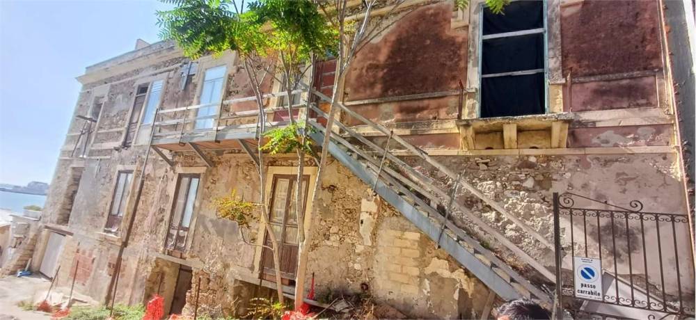 appartamento in vendita a Siracusa in zona Borgata