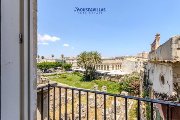 appartamento in vendita a Siracusa in zona Isola Ortigia