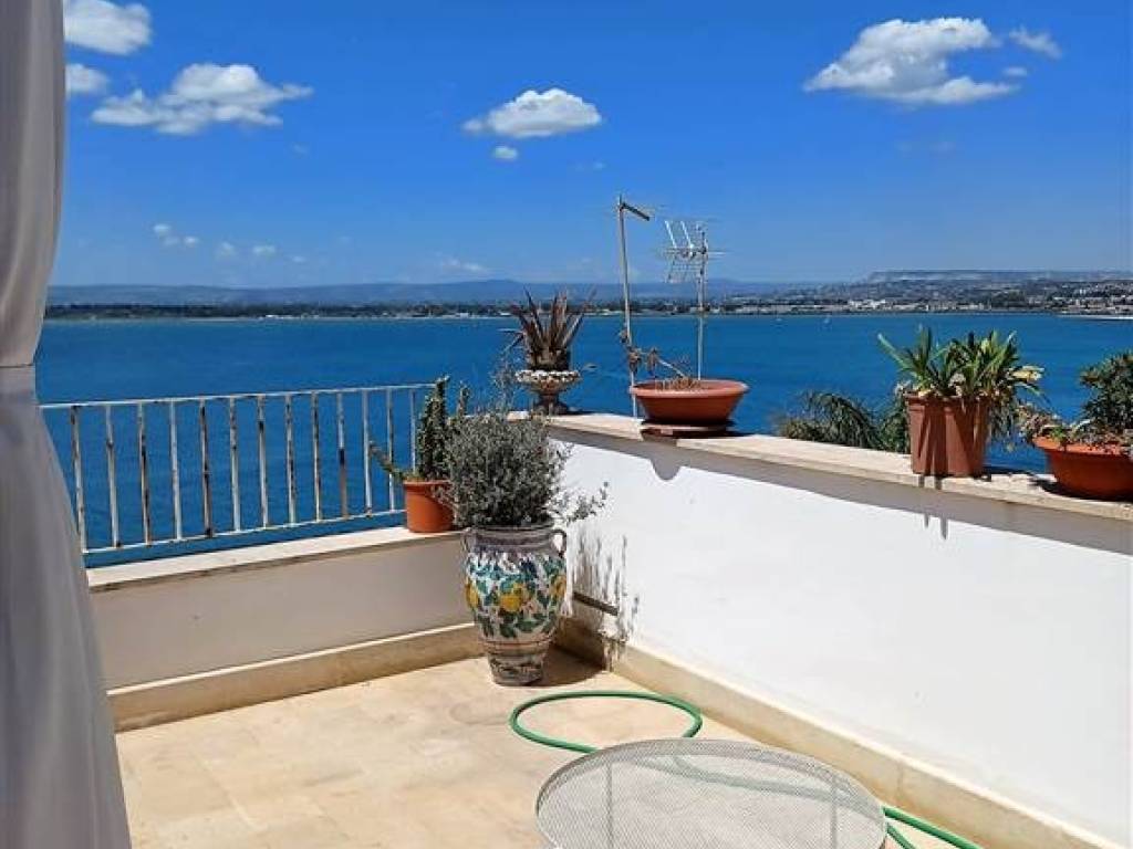 casa semindipendente in vendita a Siracusa in zona Centro Città