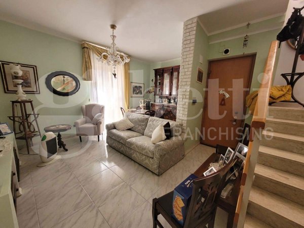 casa indipendente in vendita a Siracusa in zona Scala Greca