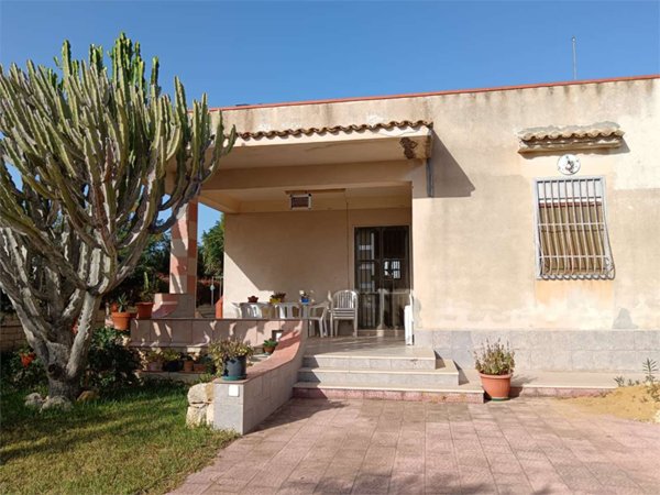 casa indipendente in vendita a Siracusa in zona Isola / Plemmirio