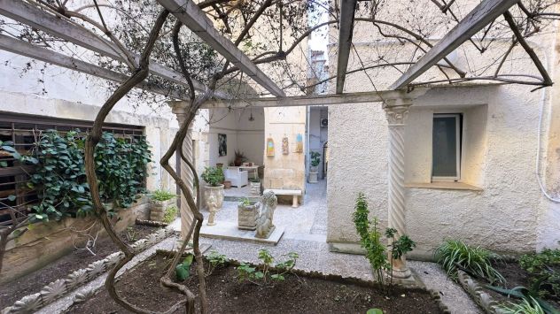 intera palazzina in vendita a Siracusa in zona Isola Ortigia