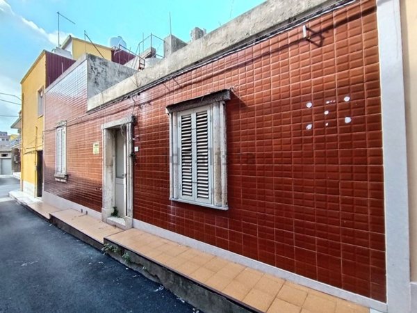 casa indipendente in vendita a Siracusa in zona Belvedere