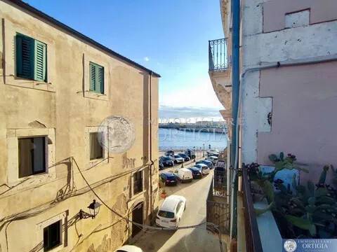 appartamento in vendita a Siracusa in zona Isola Ortigia