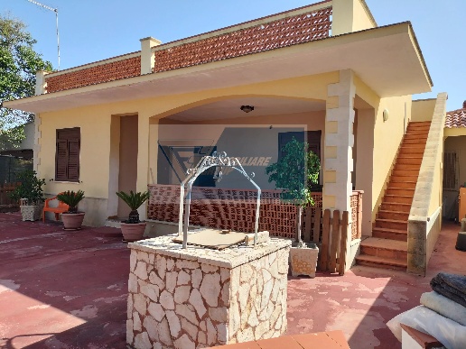 casa indipendente in vendita a Siracusa in zona Belvedere