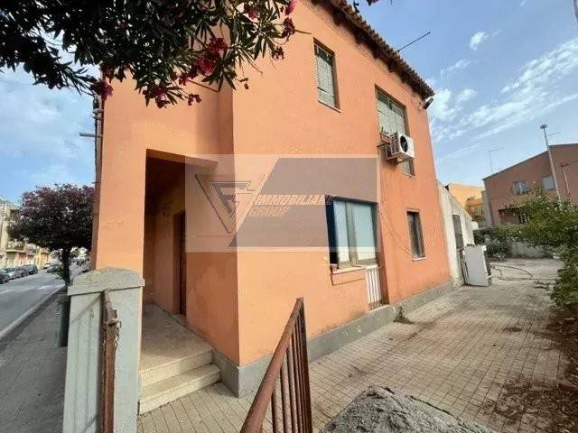 intera palazzina in vendita a Siracusa in zona Belvedere