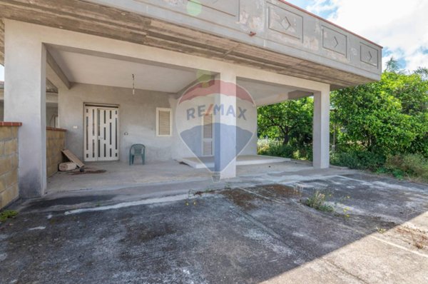 casa indipendente in vendita a Siracusa in zona Isola / Plemmirio