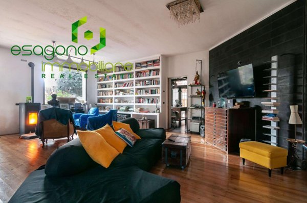 casa indipendente in vendita a Siracusa in zona Borgata