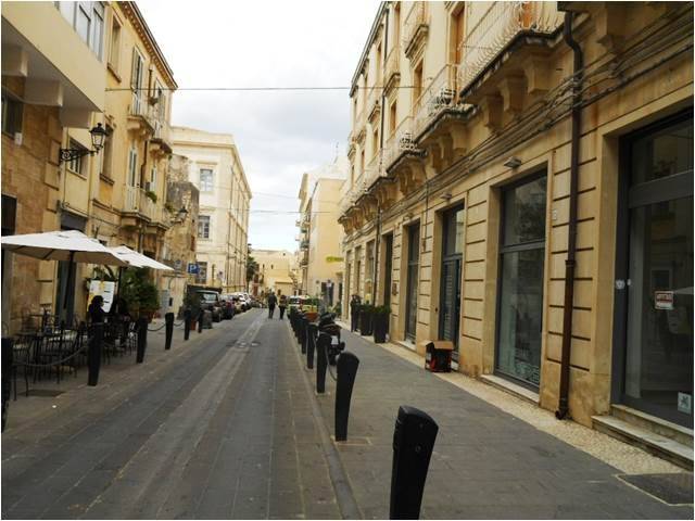 negozio in vendita a Siracusa in zona Isola Ortigia