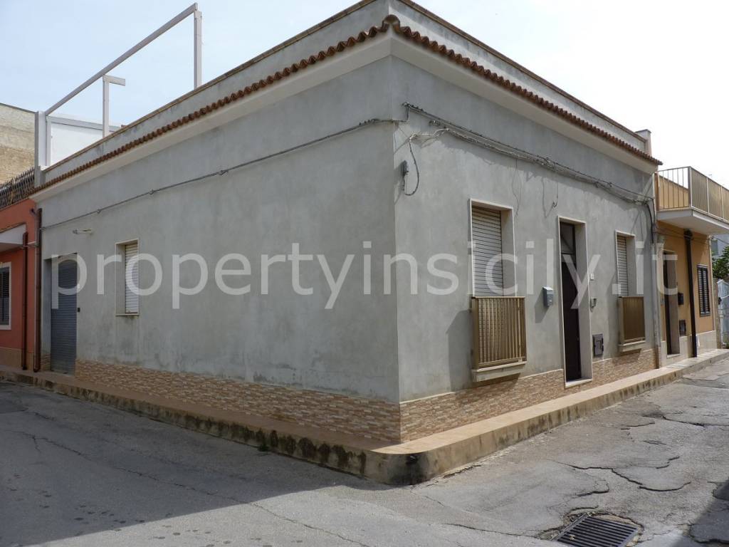 casa indipendente in vendita a Siracusa in zona Cassibile