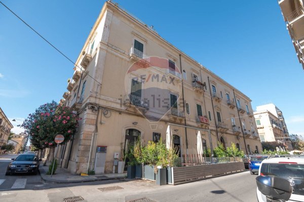 appartamento in vendita a Siracusa in zona Isola Ortigia