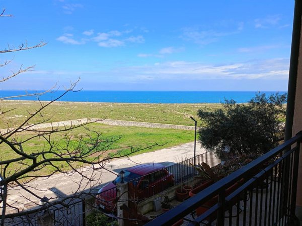 casa indipendente in vendita a Siracusa in zona Grottasanta