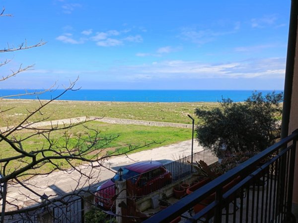 casa indipendente in vendita a Siracusa in zona Grottasanta