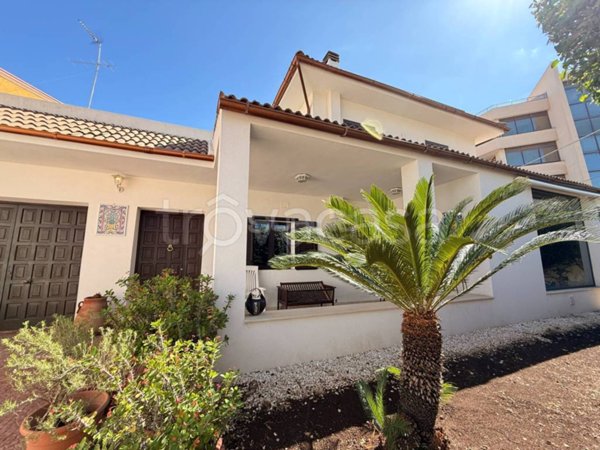 casa indipendente in vendita a Siracusa in zona Grottasanta