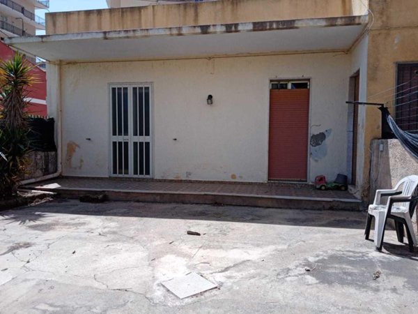 casa indipendente in vendita a Siracusa in zona Belvedere
