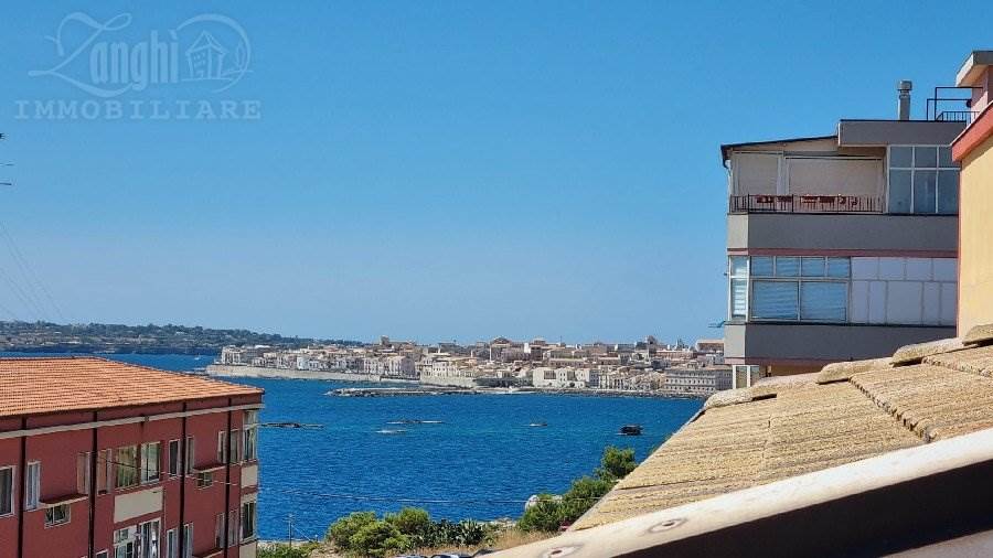 appartamento in vendita a Siracusa in zona Isola / Plemmirio