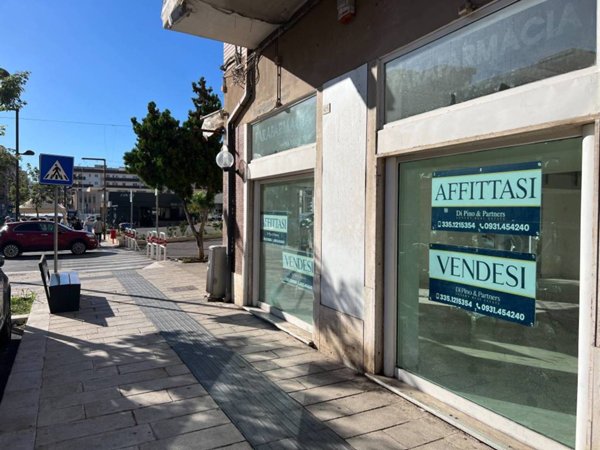 negozio in vendita a Siracusa in zona Centro Città