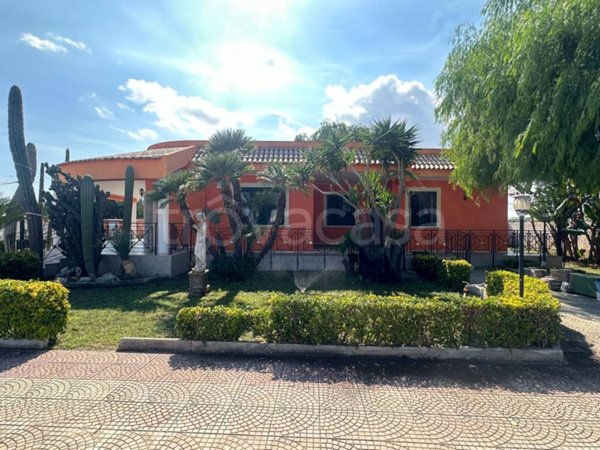 casa indipendente in vendita a Siracusa in zona Isola Ortigia