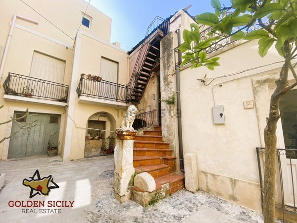 appartamento in vendita a Siracusa in zona Isola Ortigia