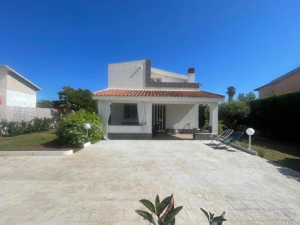 casa indipendente in vendita a Siracusa in zona Arenella