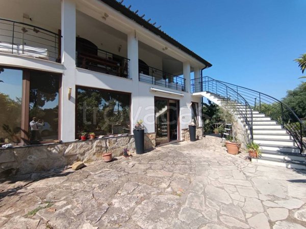 casa indipendente in vendita a Siracusa in zona Isola / Plemmirio