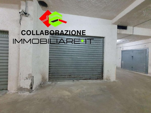 negozio in vendita a Siracusa in zona Borgata