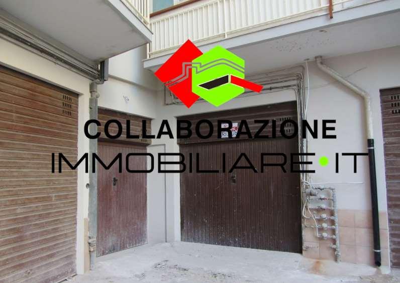 negozio in vendita a Siracusa in zona Borgata