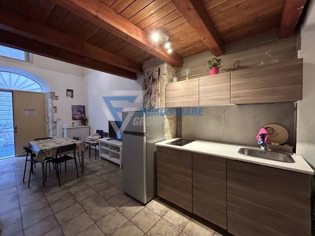 intera palazzina in vendita a Siracusa in zona Isola Ortigia
