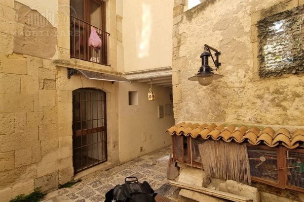 appartamento in vendita a Siracusa in zona Isola Ortigia
