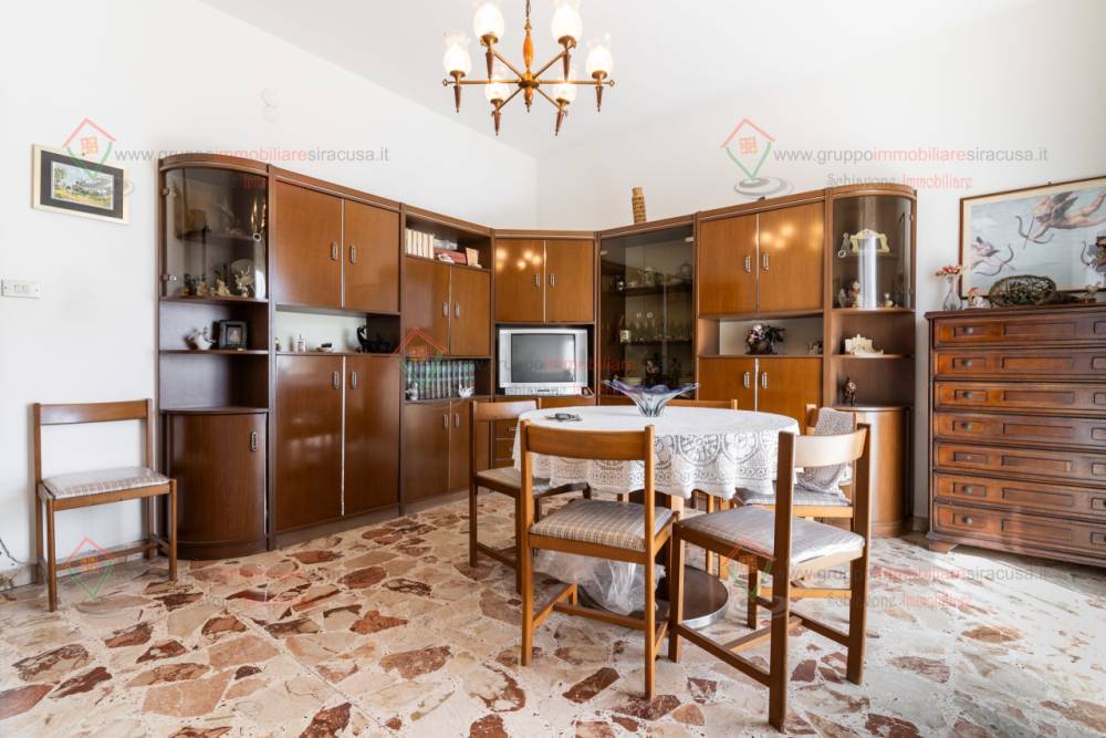 appartamento in vendita a Siracusa in zona Grottasanta