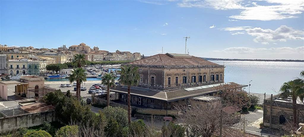 appartamento in vendita a Siracusa in zona Isola Ortigia