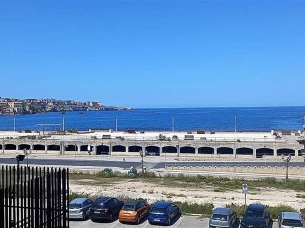 appartamento in vendita a Siracusa in zona Isola Ortigia