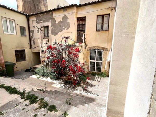 appartamento in vendita a Siracusa in zona Isola Ortigia