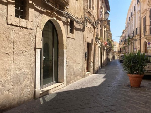 ufficio in vendita a Siracusa in zona Isola Ortigia