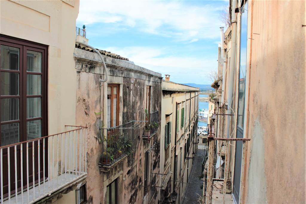 appartamento in vendita a Siracusa in zona Isola Ortigia