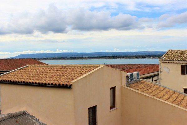 appartamento in vendita a Siracusa in zona Isola Ortigia