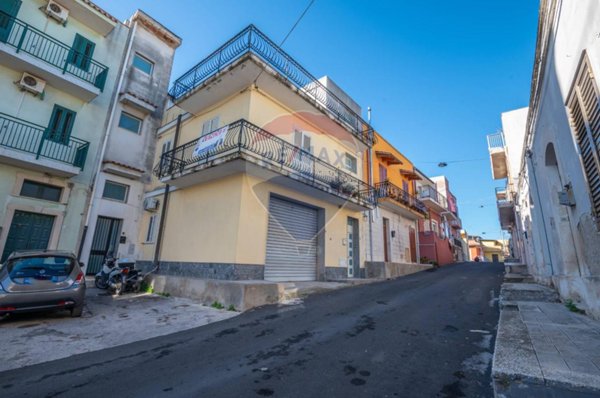 casa indipendente in vendita a Siracusa in zona Belvedere
